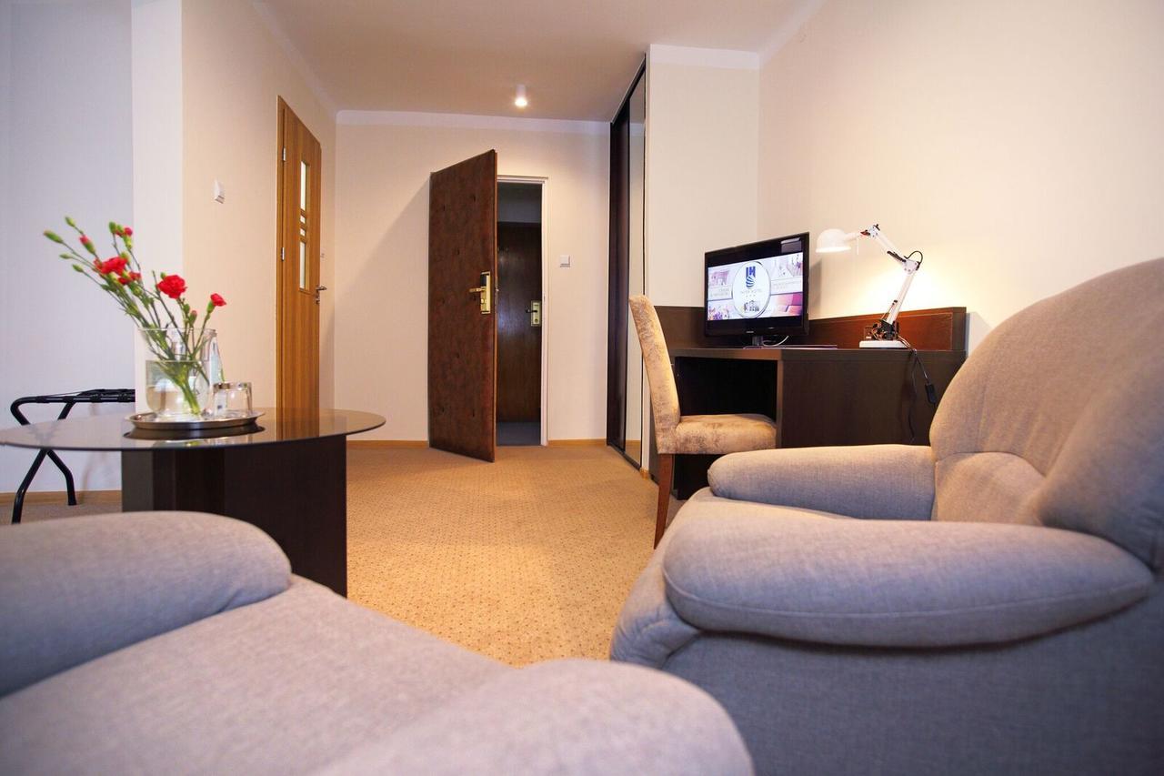אוסטרולקה Inter Hotel מראה חיצוני תמונה